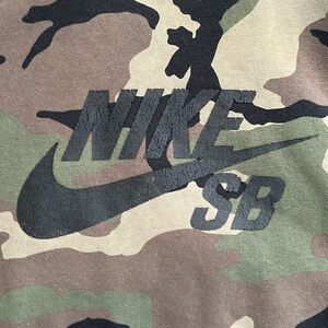 Nike SB Camouflage XL Hoodie Sweatshirt